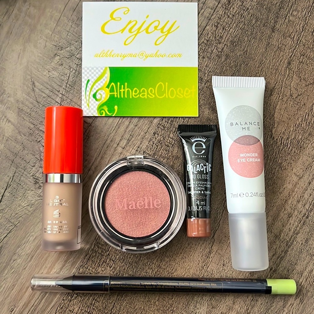 MAKEUP Bundle